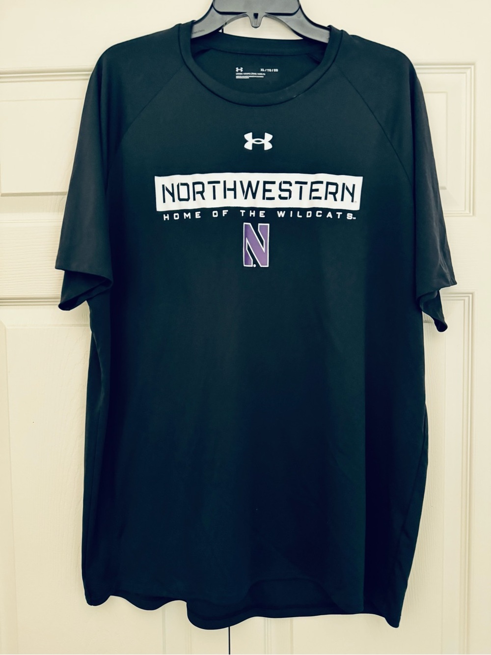 Northwestern University Under Armour Dri-Fit Men’s T size XL 💜🤍